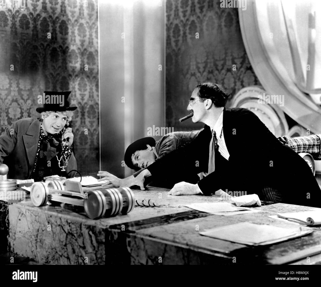 DUCK SOUP, Harpo Marx, Chico Marx, Groucho Marx, 1933 Stock Photo - Alamy