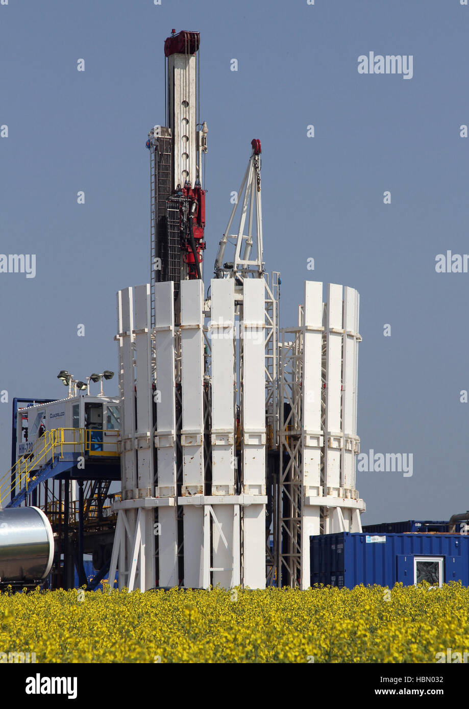 Fracking pads hi-res stock photography and images - Alamy