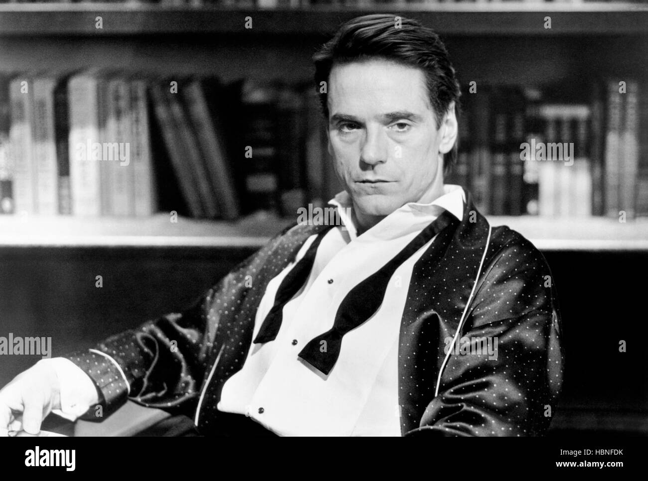 DEAD RINGERS, Jeremy Irons, 1988, TM & Copyright ©20th Century Fox Film