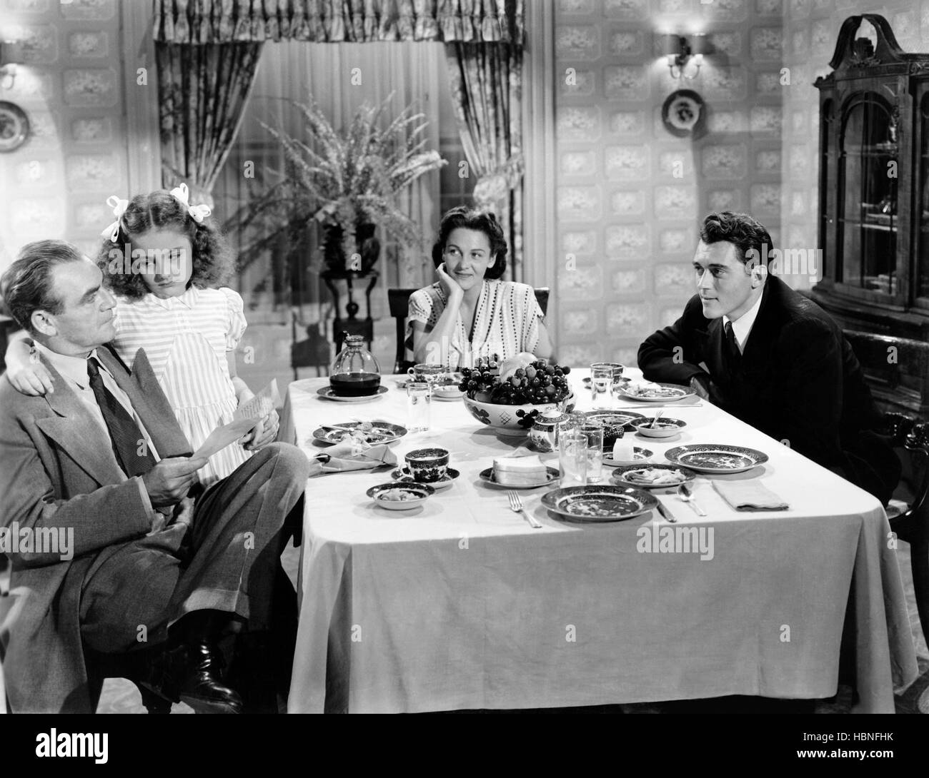 DEVIL SHIP, from left Richard Lane, Myrna Liles, Louise Campbell