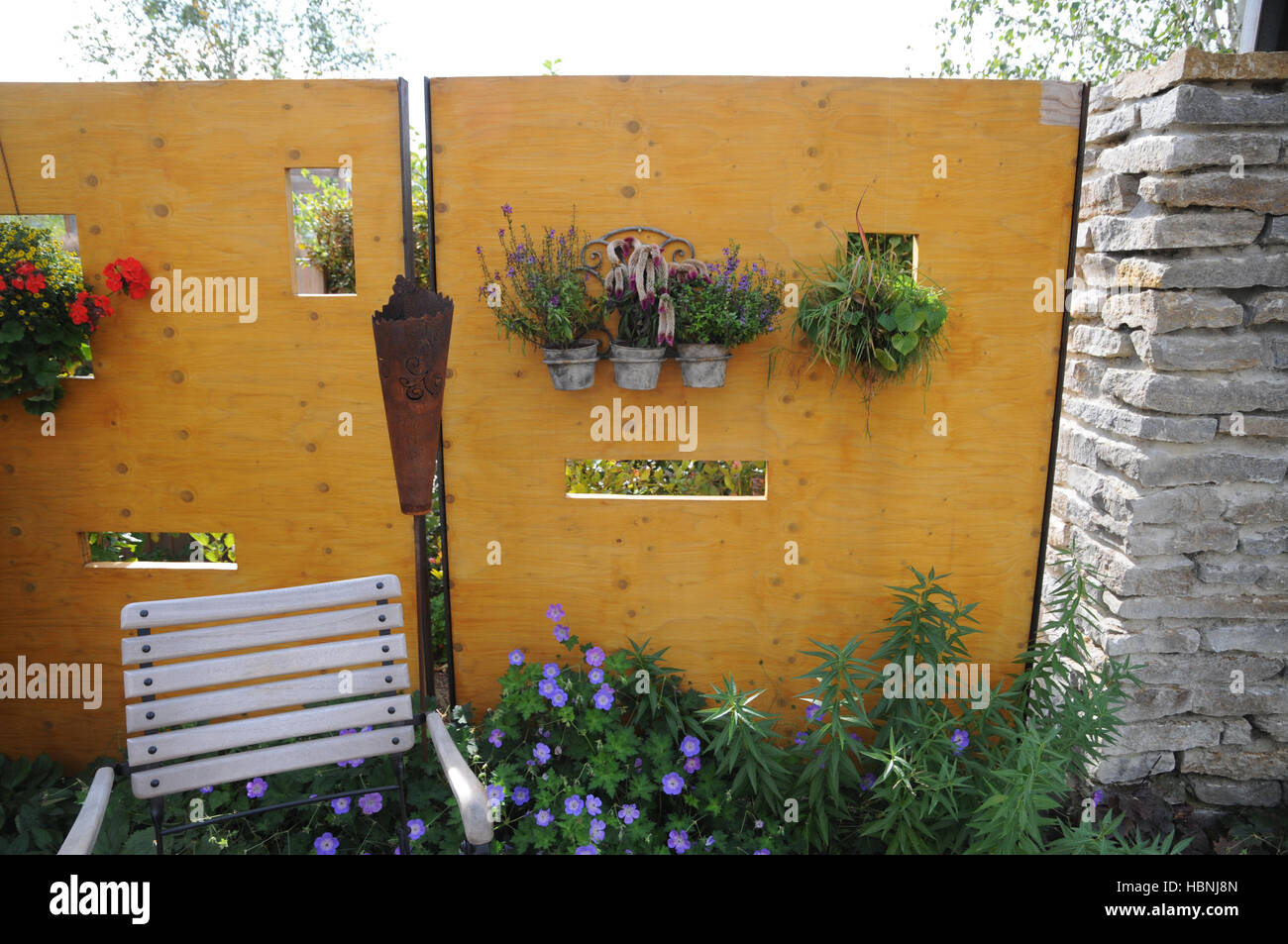 Sichtschutzelemente hires stock photography and images Alamy