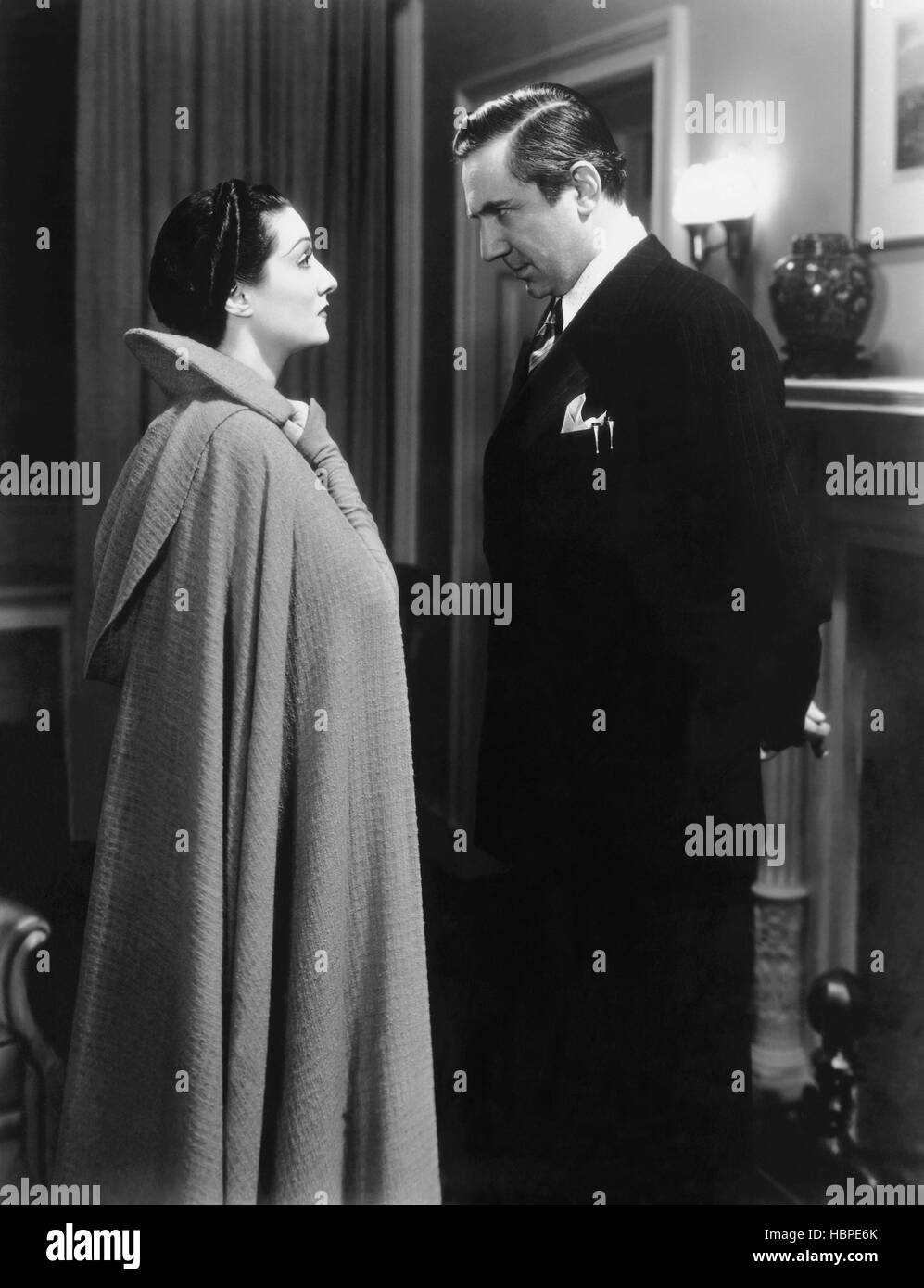 DRACULA'S DAUGHTER, Bela Lugosi, right, visiting his 'daughter' Gloria  Holden, on-set, 1936 Stock Photo - Alamy, image size:997x1390