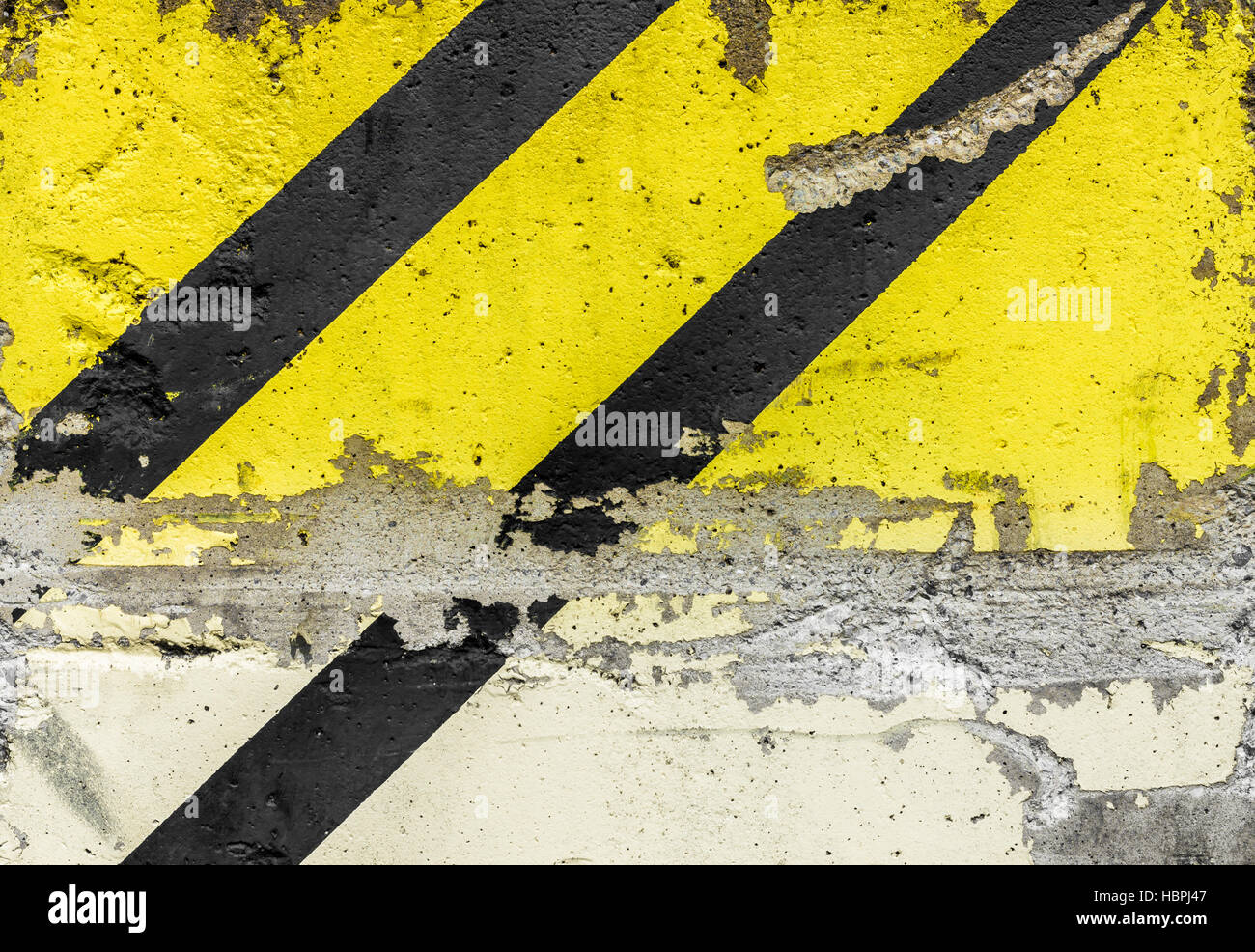 Grunge diagonal warning stripe Stock Photo - Alamy