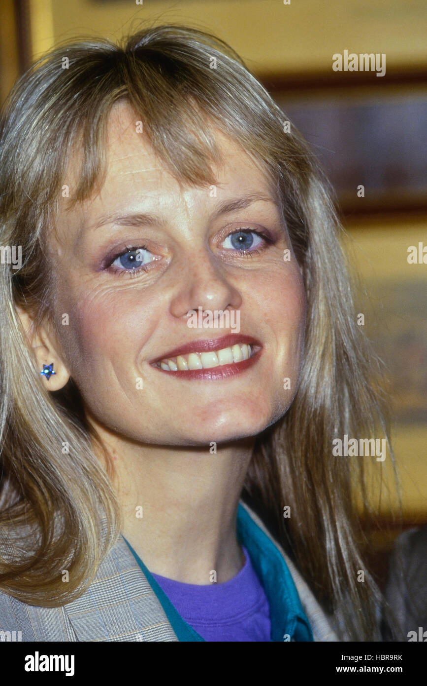 Dame Lesley Lawson. Better known as 1960's British supermodel Twiggy. 1989 Stock Photo