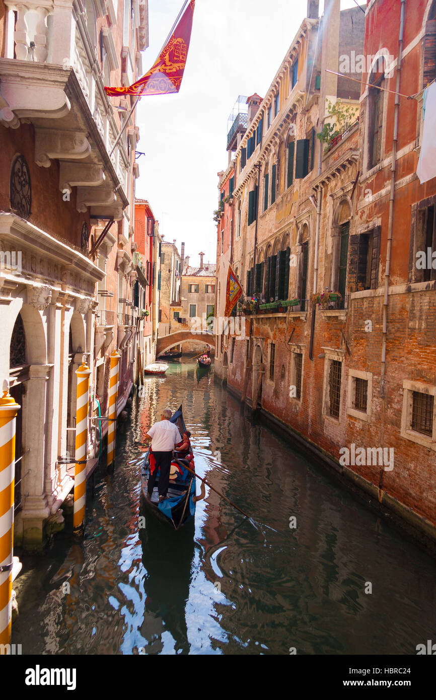 Venice narrow canal hi-res stock photography and images - Alamy