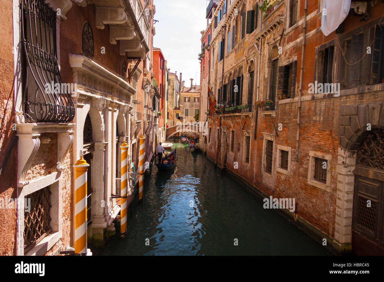 Venice narrow canal hi-res stock photography and images - Alamy