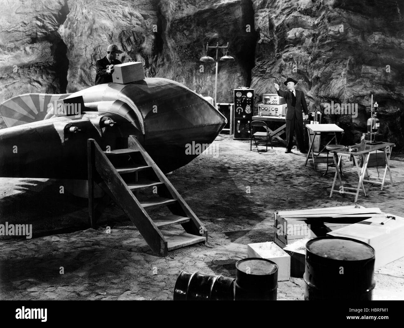 FLYING DISC MAN FROM MARS, Gregory Gaye, 1950 Stock Photo Alamy