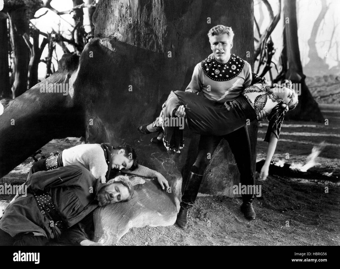 FLASH GORDON, Buster Crabbe (center), 1936 Stock Photo Alamy