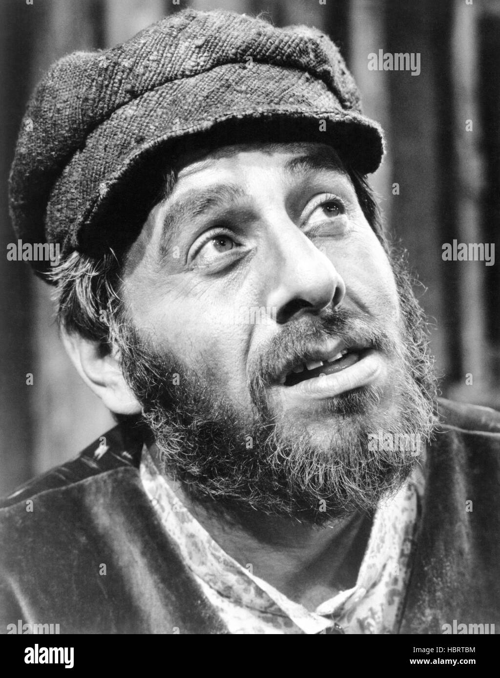 FIDDLER ON THE ROOF, Topol, 1971 Stock Photo - Alamy