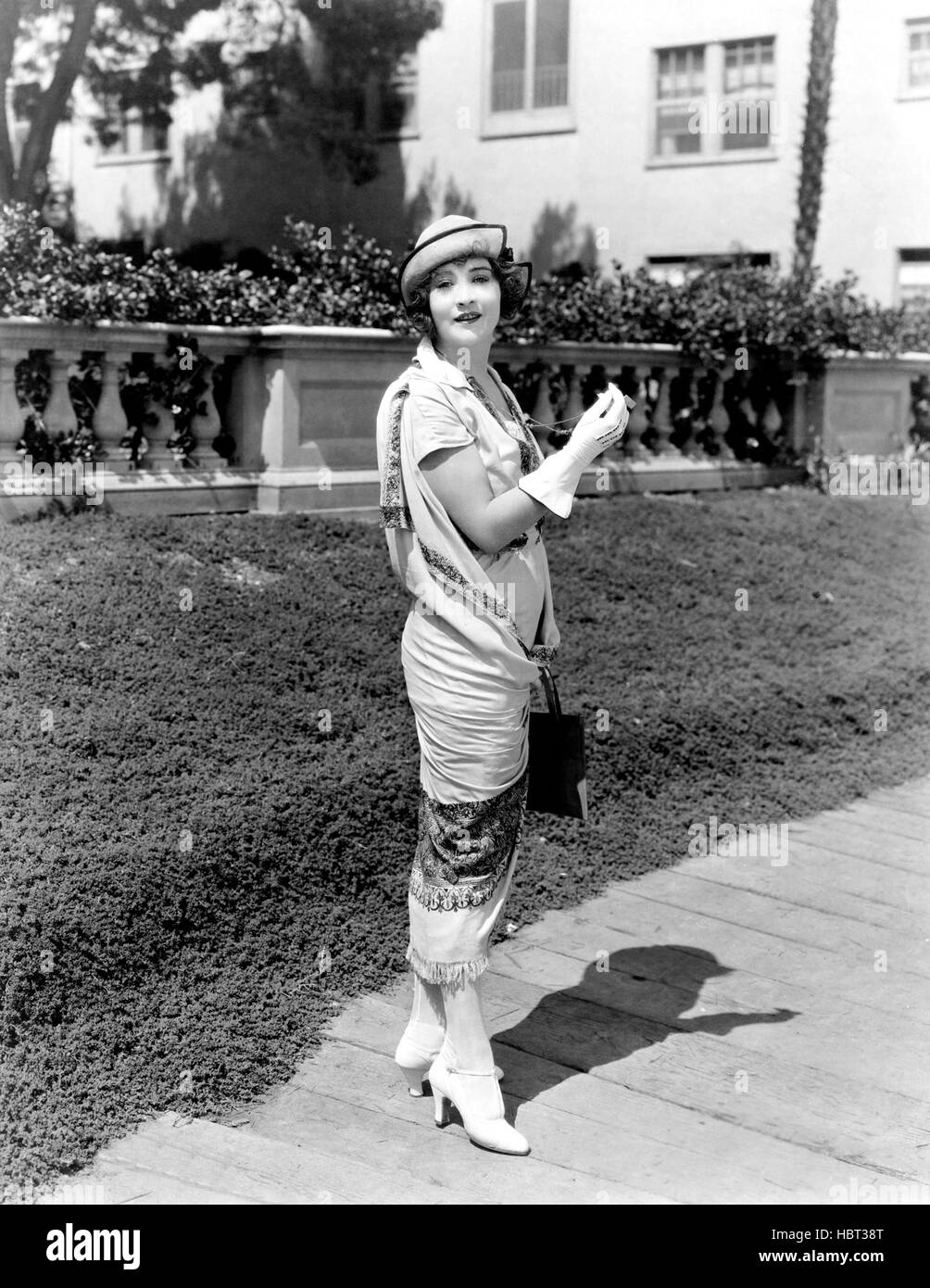 THE GARDEN OF WEEDS, Betty Compson, 1924 Stock Photo - Alamy