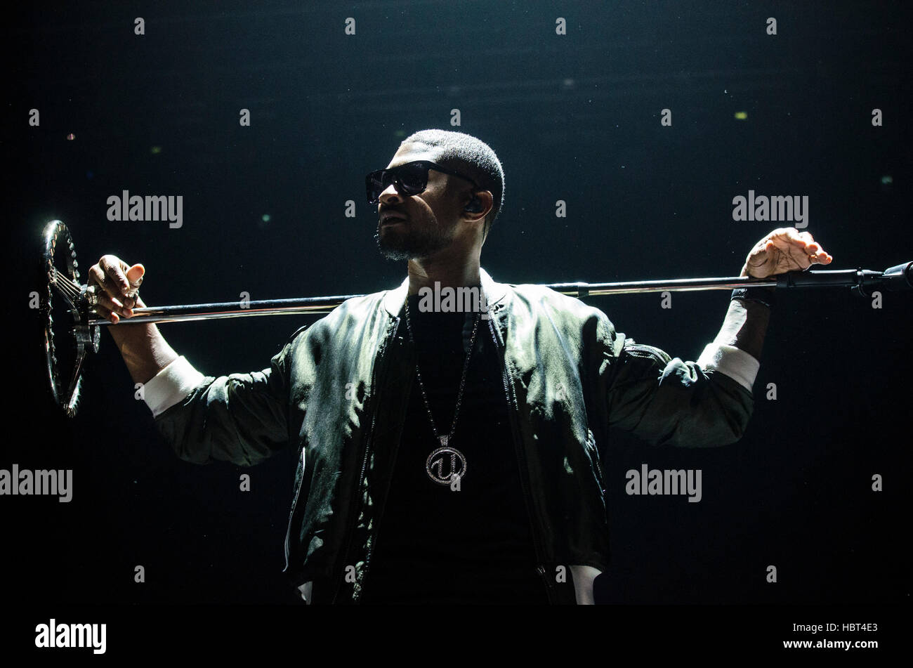 Singer Usher performs at Hot 97's Hot For The Holidays concert at