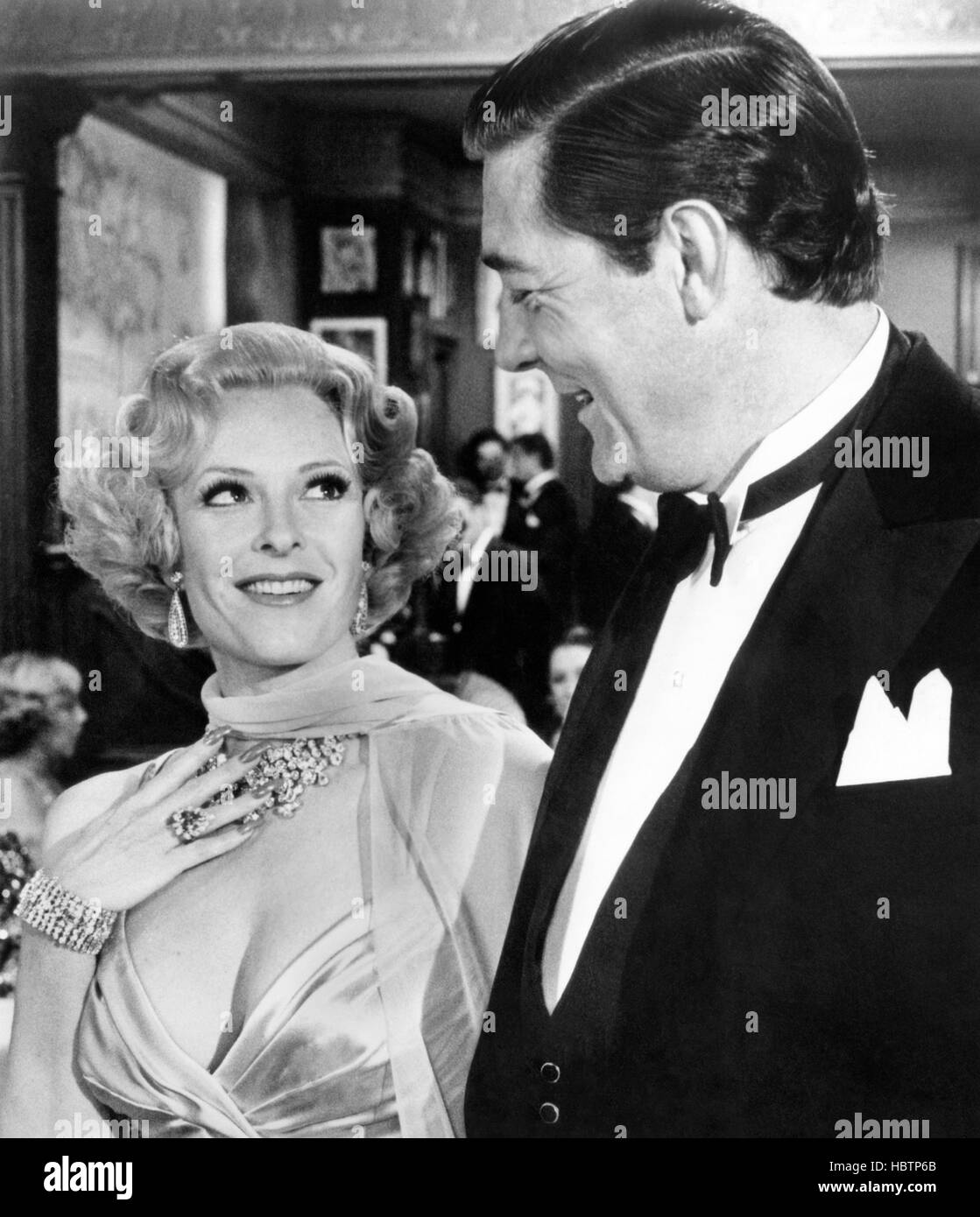 FUNNY LADY, Carole Wells, (left), 1975 Stock Photo Alamy