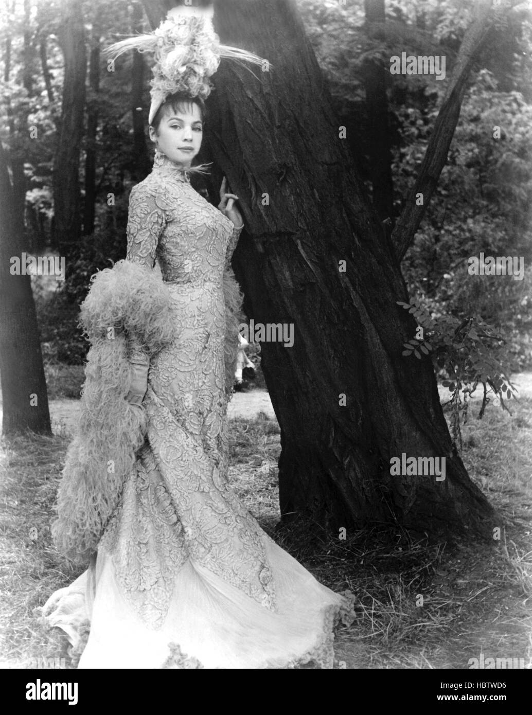 gigi-leslie-caron-1958-portrait-stock-photo-alamy