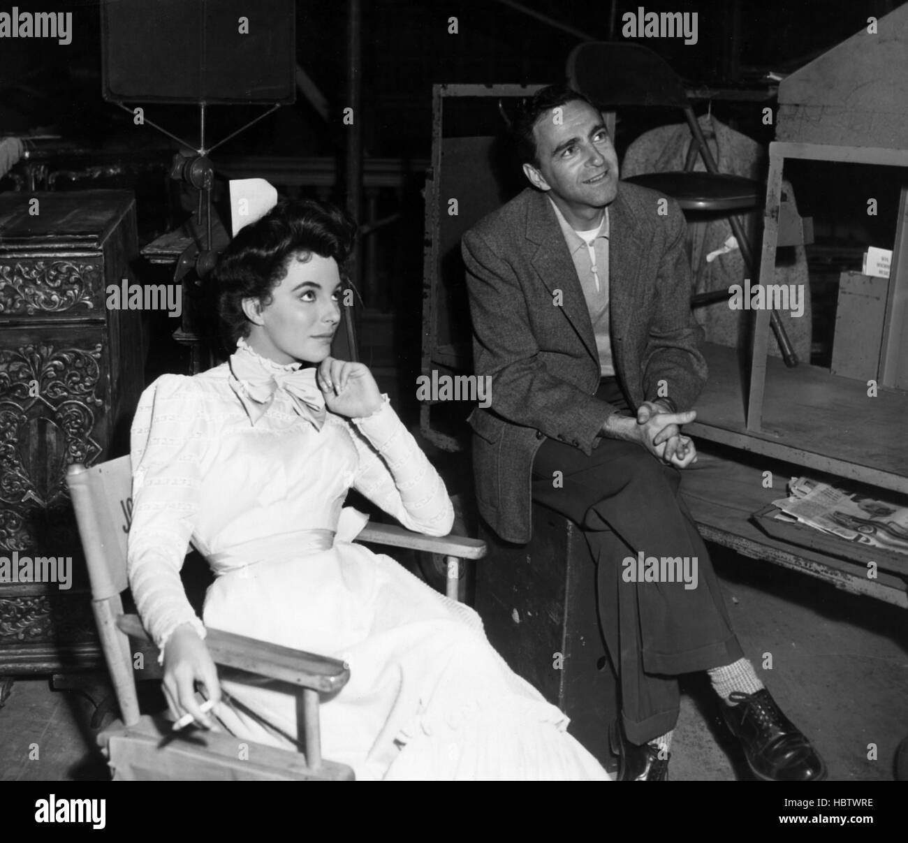 THE GIRL IN THE RED VELVET SWING, Joan Collins, Director Richard