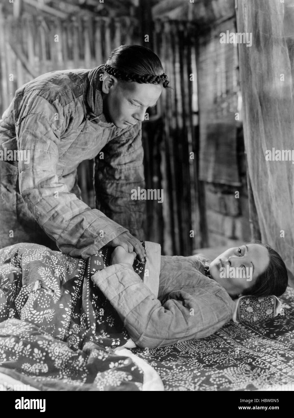 THE GOOD EARTH, from left: Paul Muni, Luise Rainer, 1937 Stock Photo ...