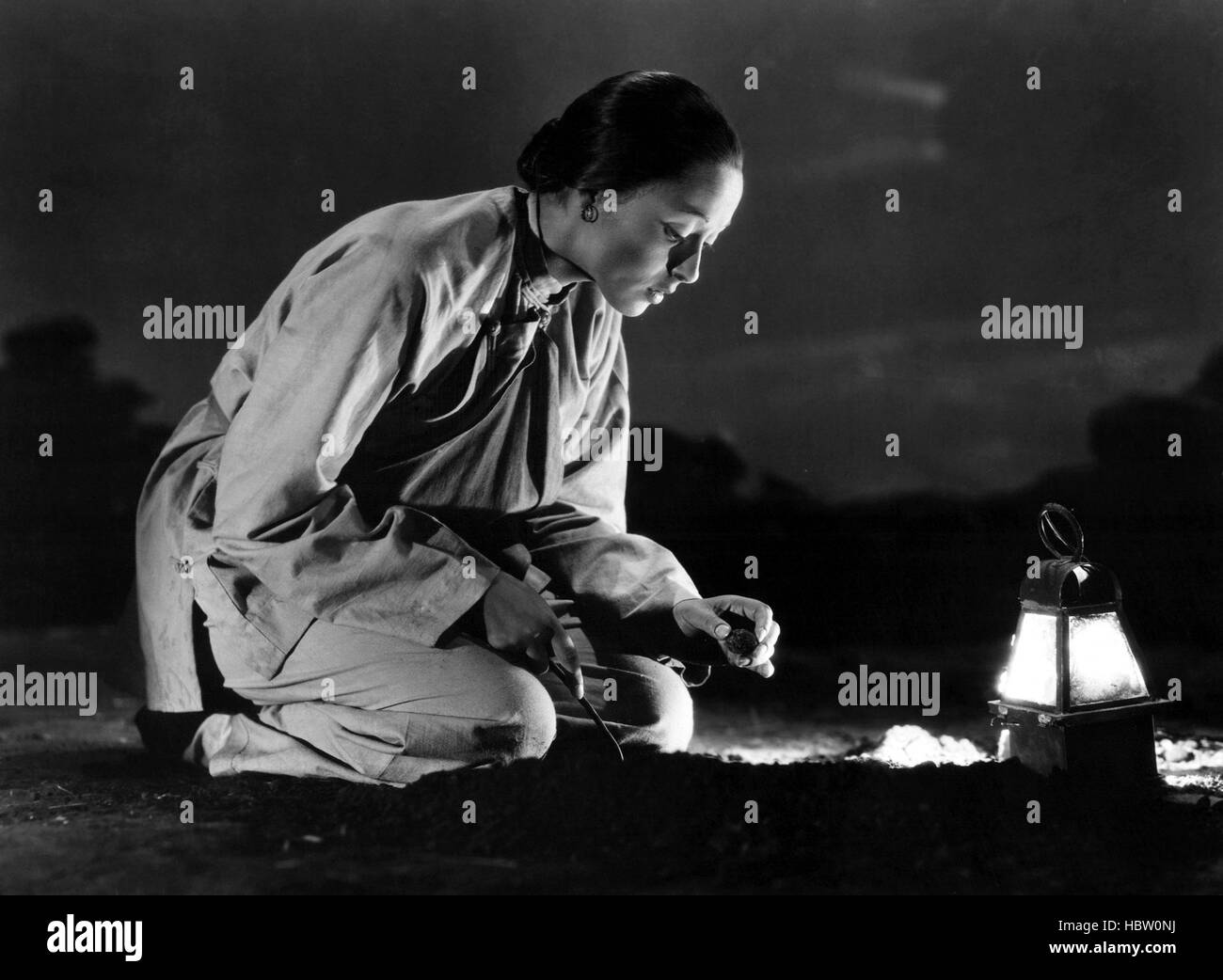 THE GOOD EARTH, Luise Rainer, 1937 Stock Photo - Alamy