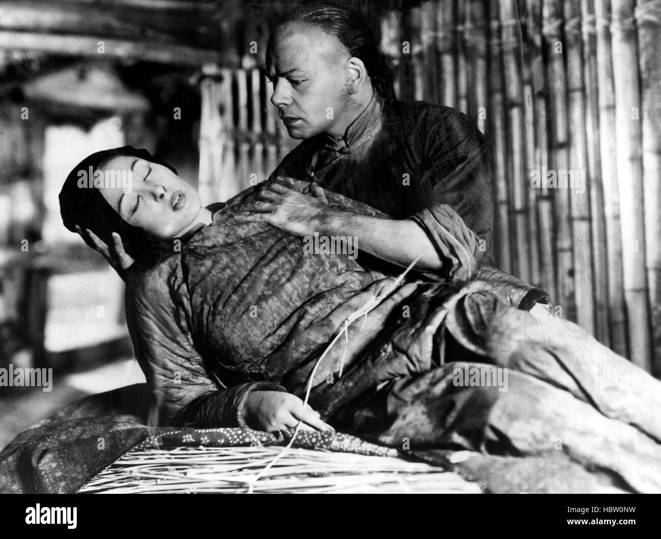 THE GOOD EARTH, Luise Rainer, Paul Muni, 1937 Stock Photo - Alamy