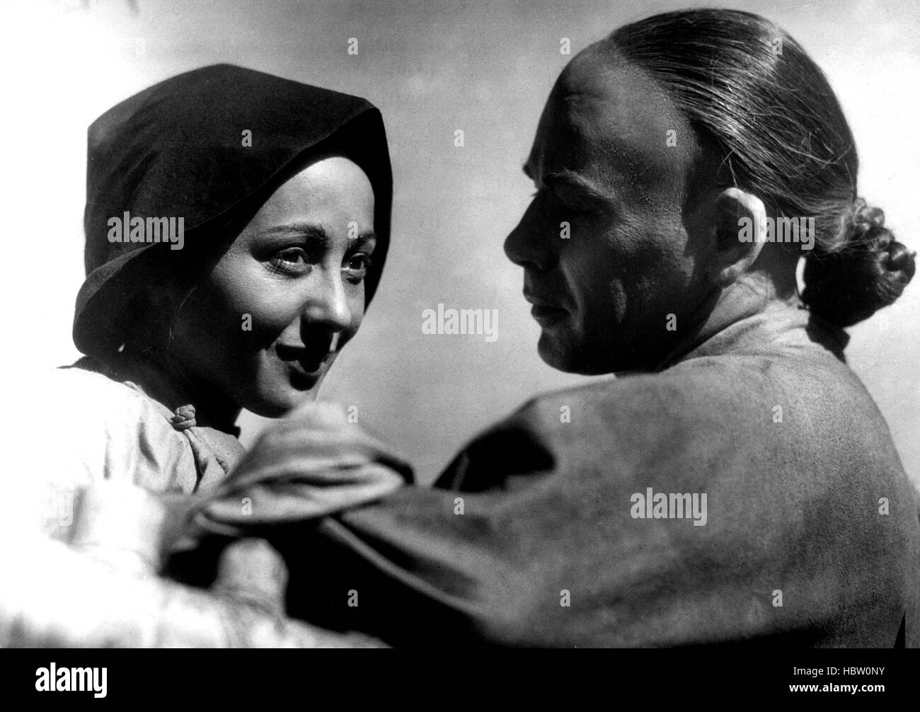 THE GOOD EARTH, Luise Rainer, Paul Muni, 1937 Stock Photo - Alamy