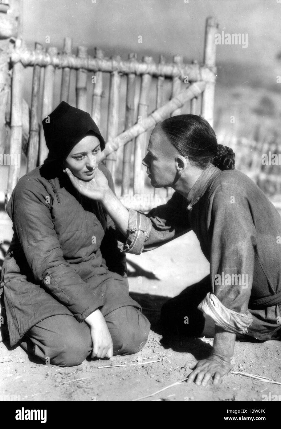 THE GOOD EARTH, Luise Rainer, Paul Muni, 1937 Stock Photo - Alamy