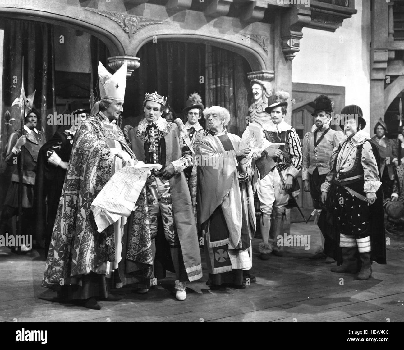 HENRY V, Robert Helpmann, Nicholas Hannen, Michael Warre, Felix Aylmer