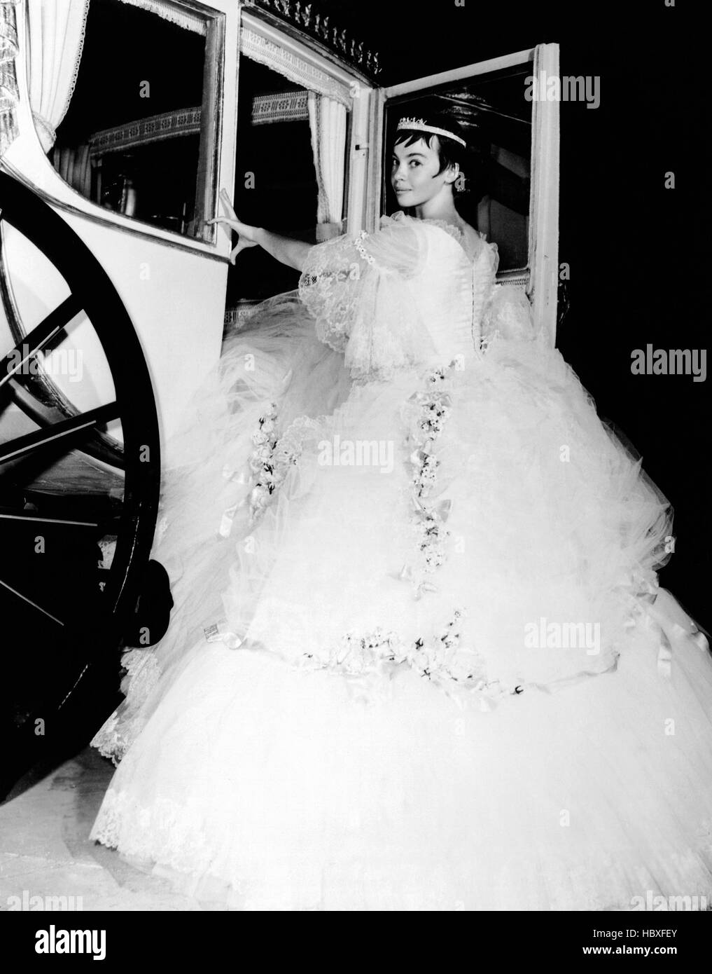 THE GLASS SLIPPER, Leslie Caron, 1955 Stock Photo Alamy