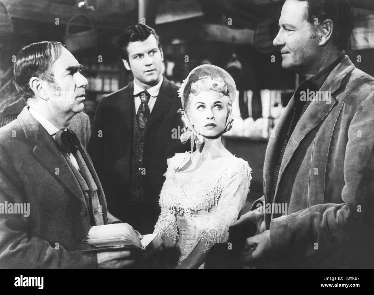 GUNSIGHT RIDGE, from left Herb Vigran, Jody McCrea, Cynthia Chennault
