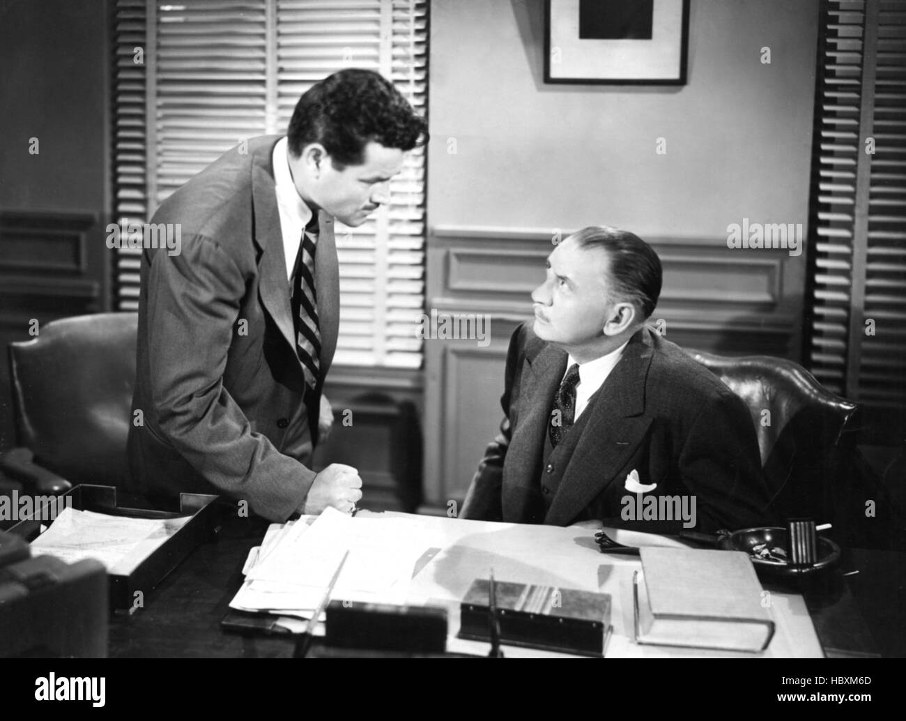 THE HAT BOX MYSTERY, Tom Neale, Edward Keane, 1947 Stock Photo Alamy