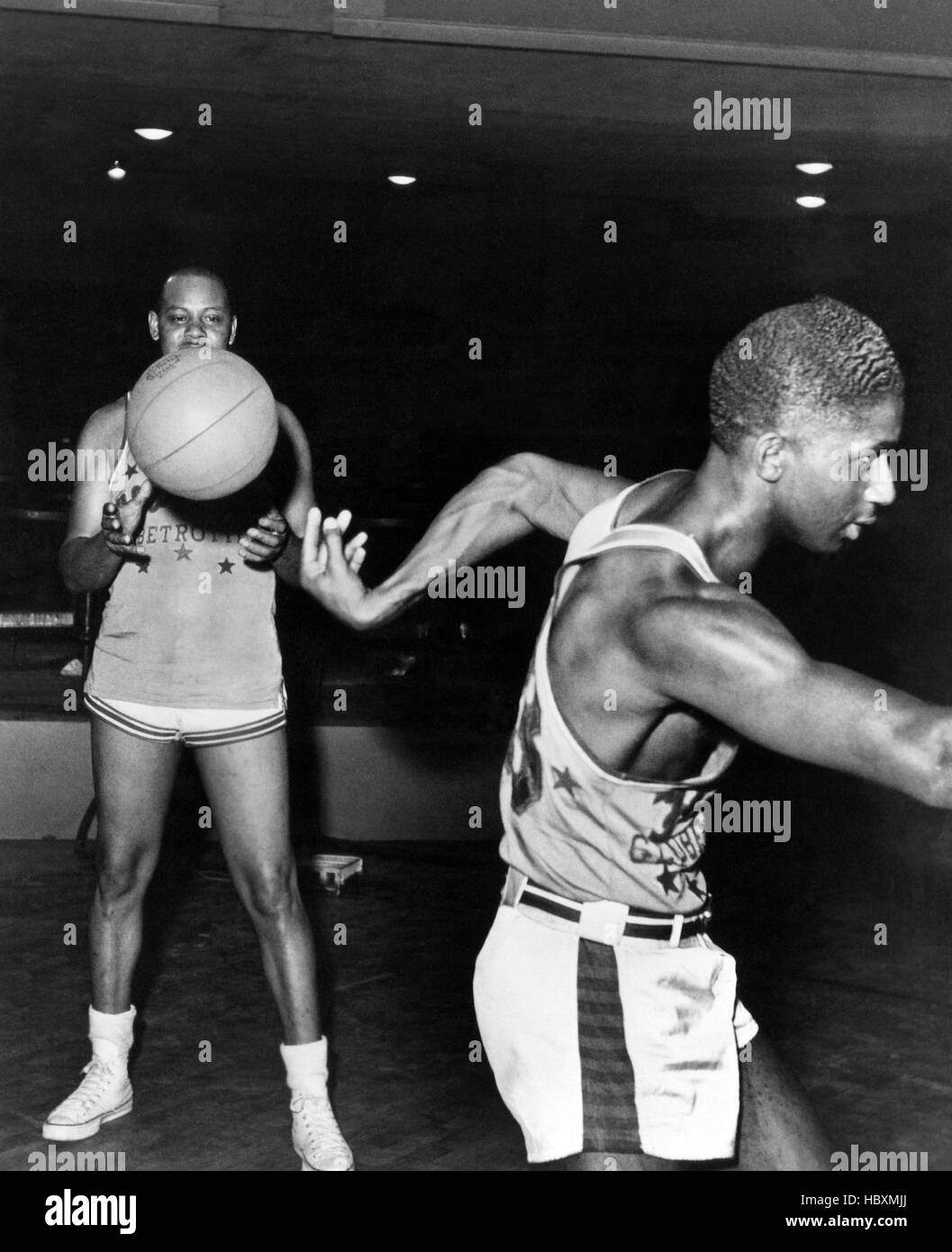THE HARLEM GLOBETROTTERS, 1951 Stock Photo Alamy THE HARLEM GLOBETROTTERS, 1951 Stock Photo Alamy