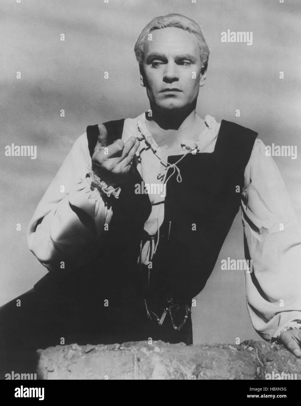 HAMLET, Laurence Olivier, 1948 Stock Photo Alamy