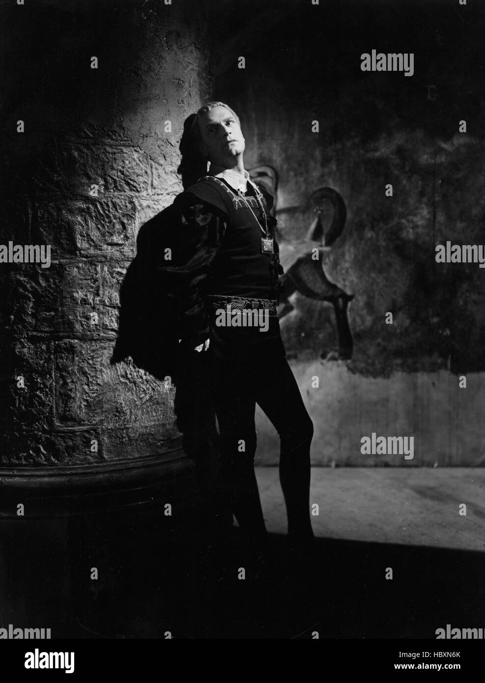 HAMLET, Laurence Olivier, 1948 Stock Photo Alamy