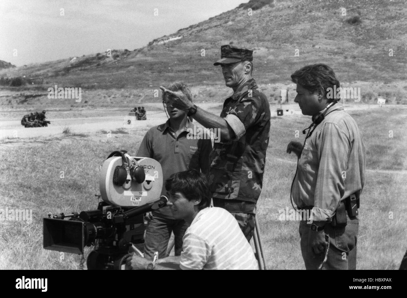 HEARTBREAK RIDGE, director and star Clint Eastwood, on location, 1986