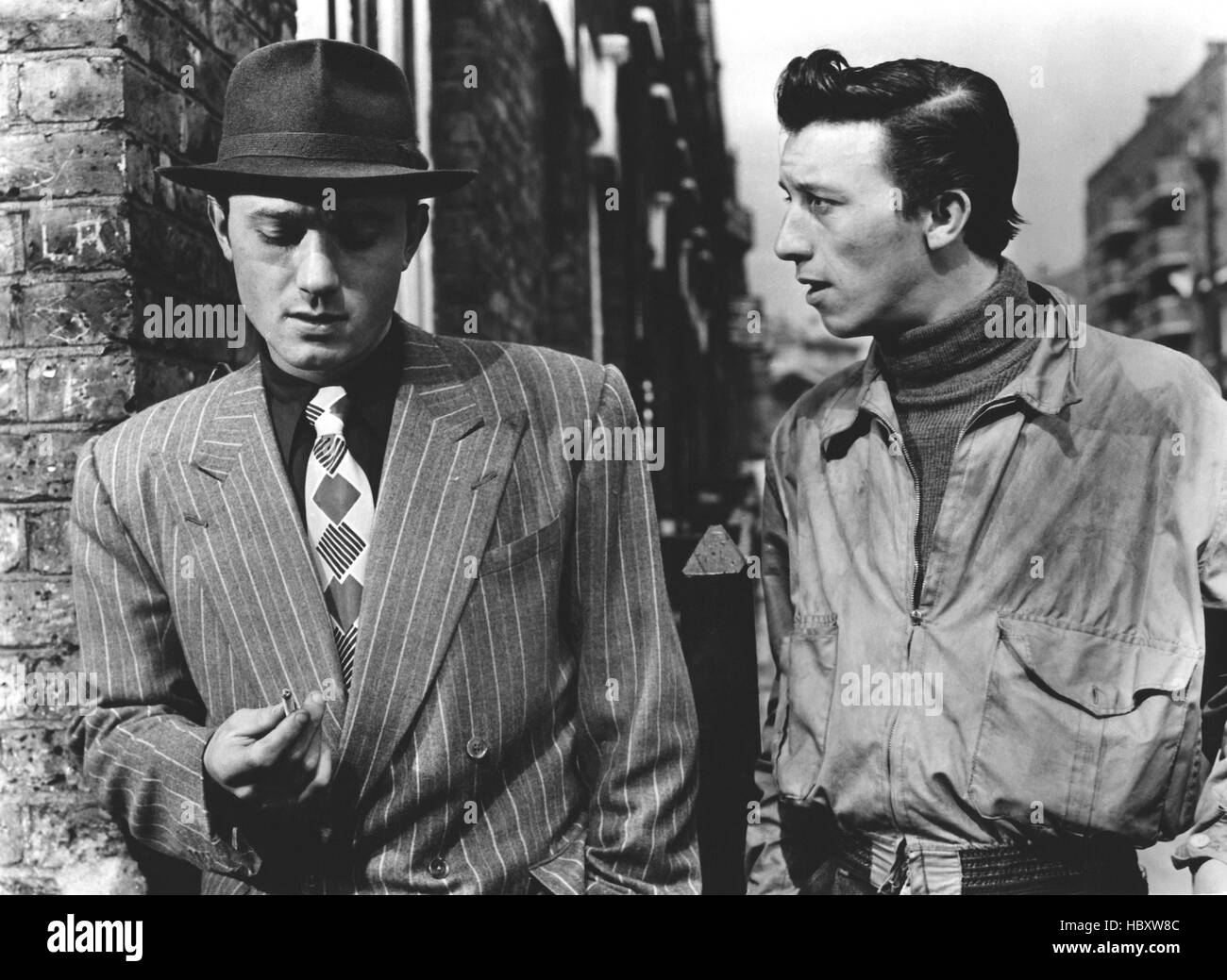 I BELIEVE IN YOU, Laurence Harvey, Harry Fowler, 1952 Stock Photo
