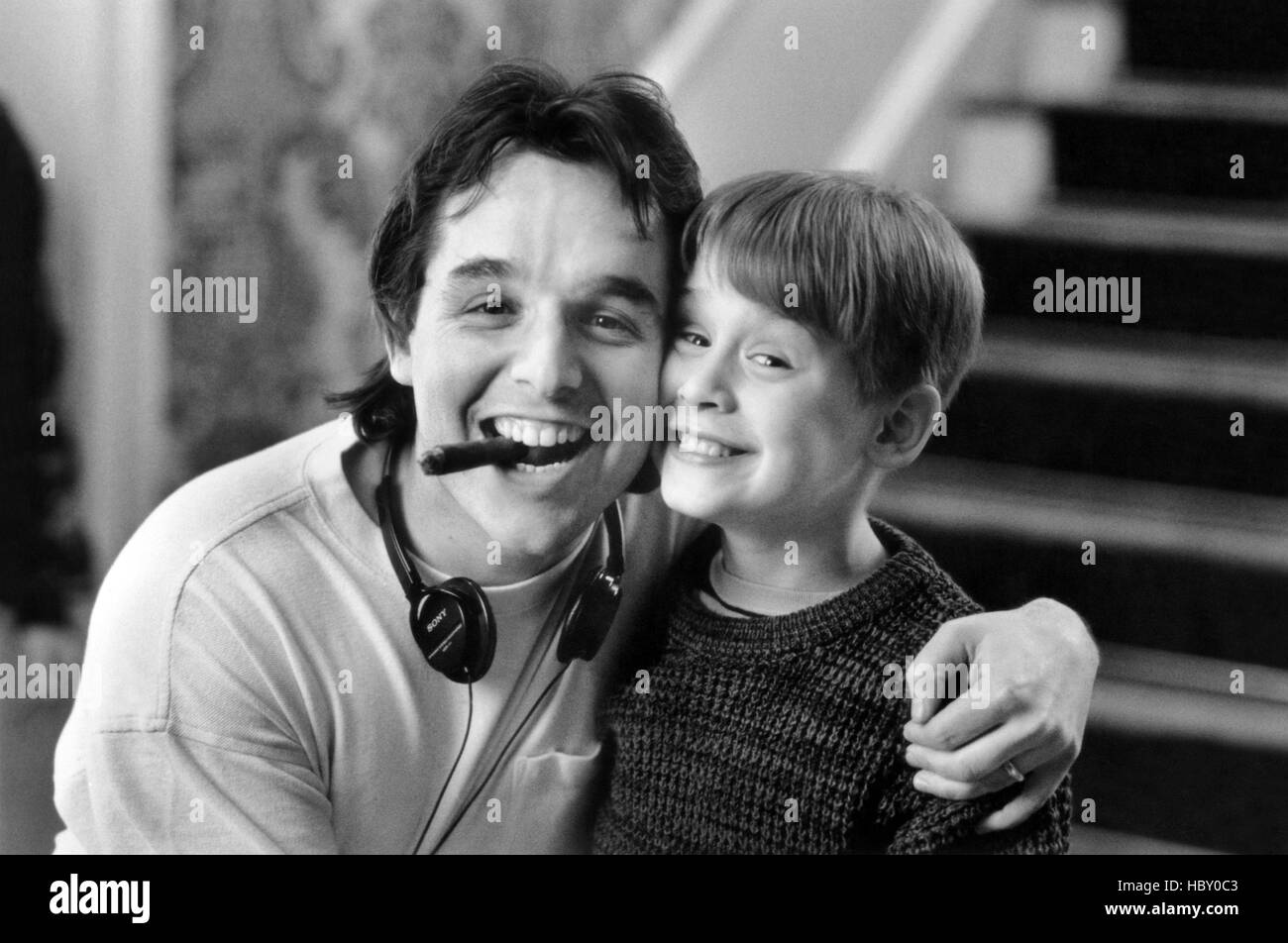 HOME ALONE 2 LOST IN NEW YORK, from left director Chris Columbus, Macaulay Culkin, on set
