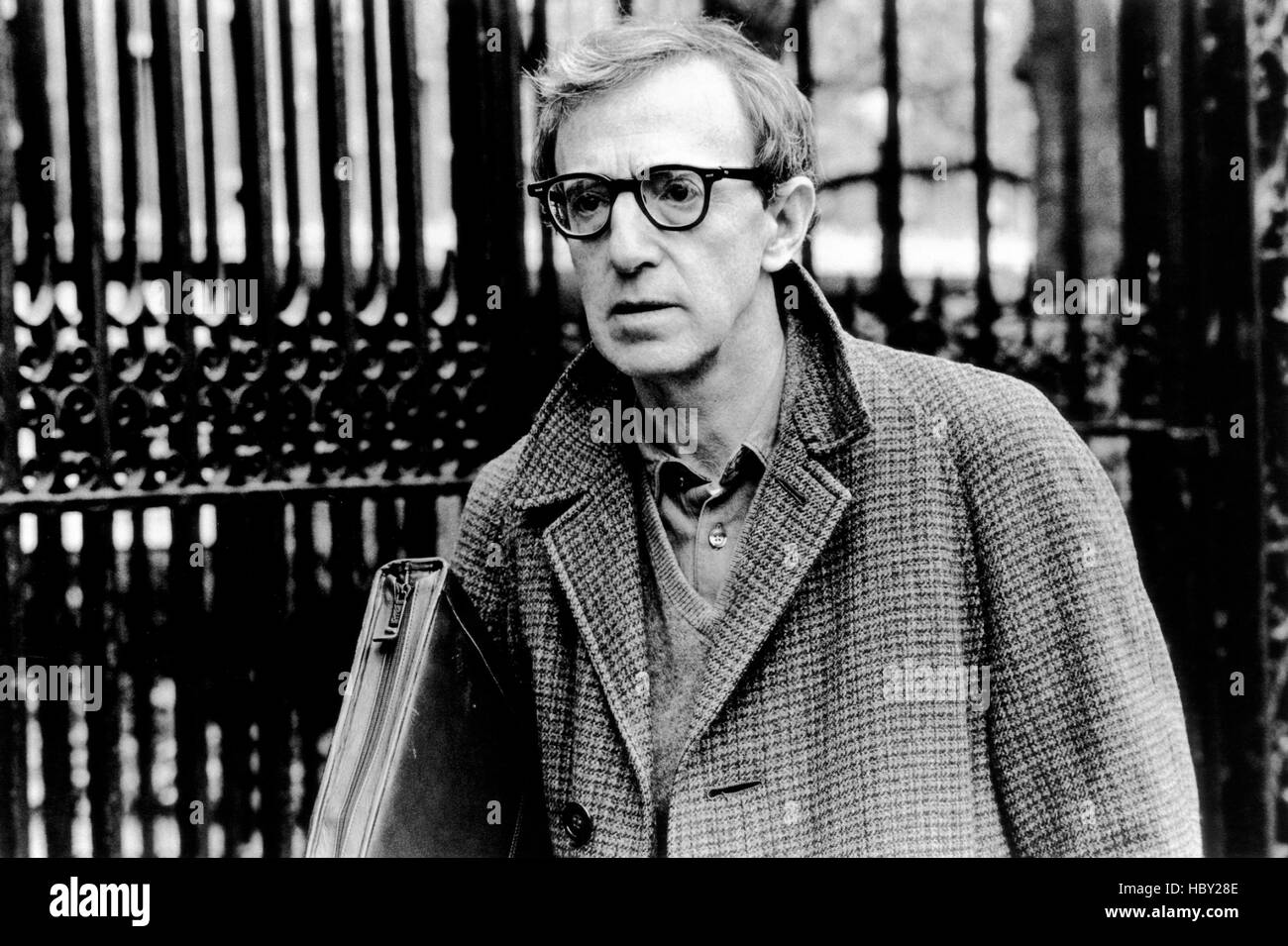 HUSBANDS AND WIVES, Woody Allen, 1992, ©TriStar Pictures/courtesy