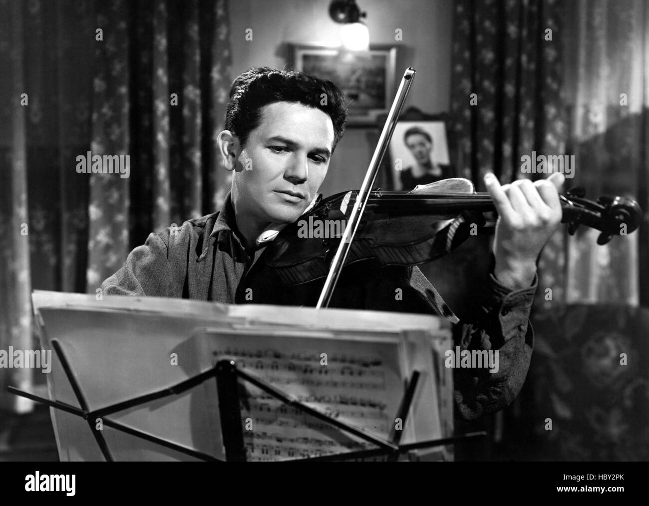 HUMORESQUE, John Garfield, 1946 Stock Photo Alamy