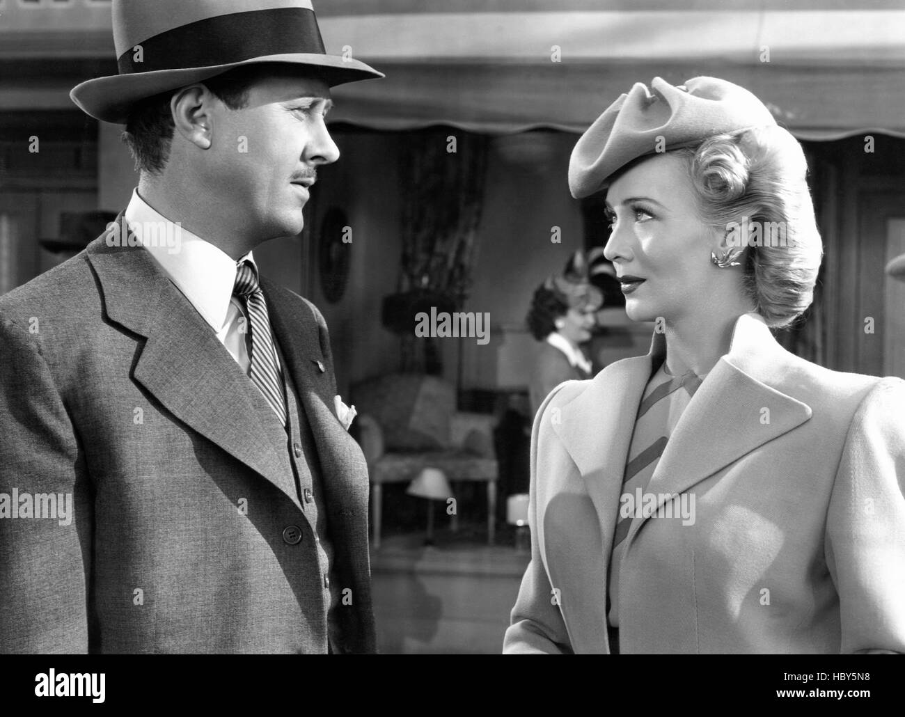 IT SHOULDN’T HAPPEN TO A DOG, Allyn Joslyn, Carole Landis, 1946, (c