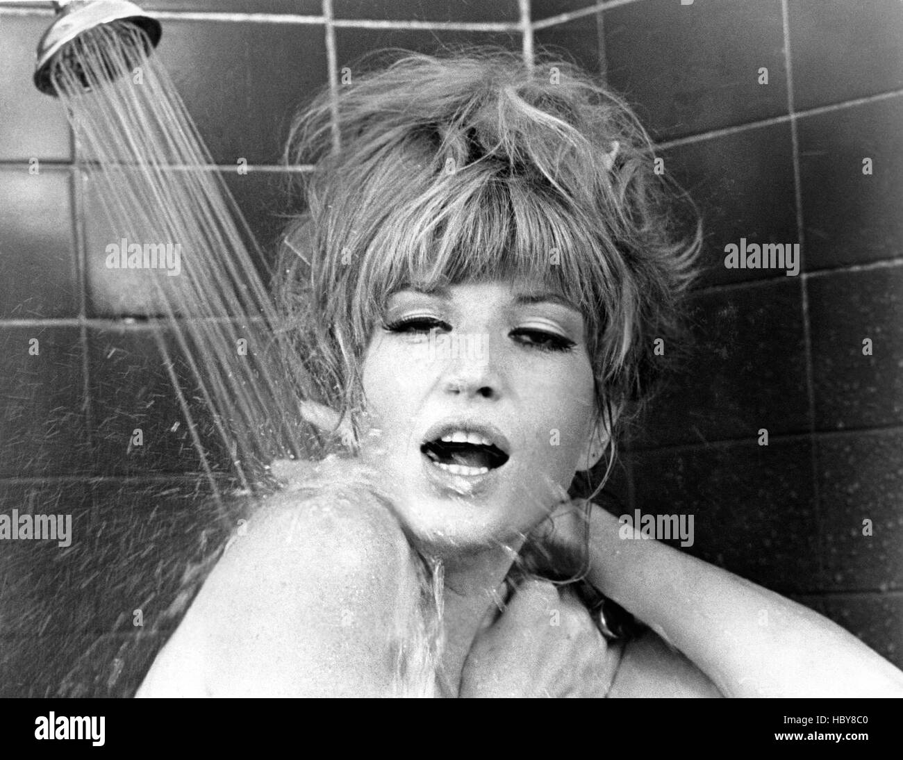 KILL ME QUICK, I'M COLD, (aka FAI IN FRETTA AD UCCIDERMI...HO FREDDO