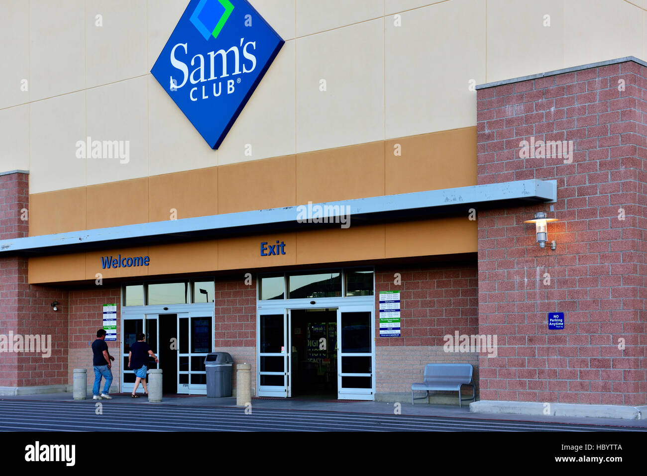 Sam's club member's hi-res stock photography and images - Alamy