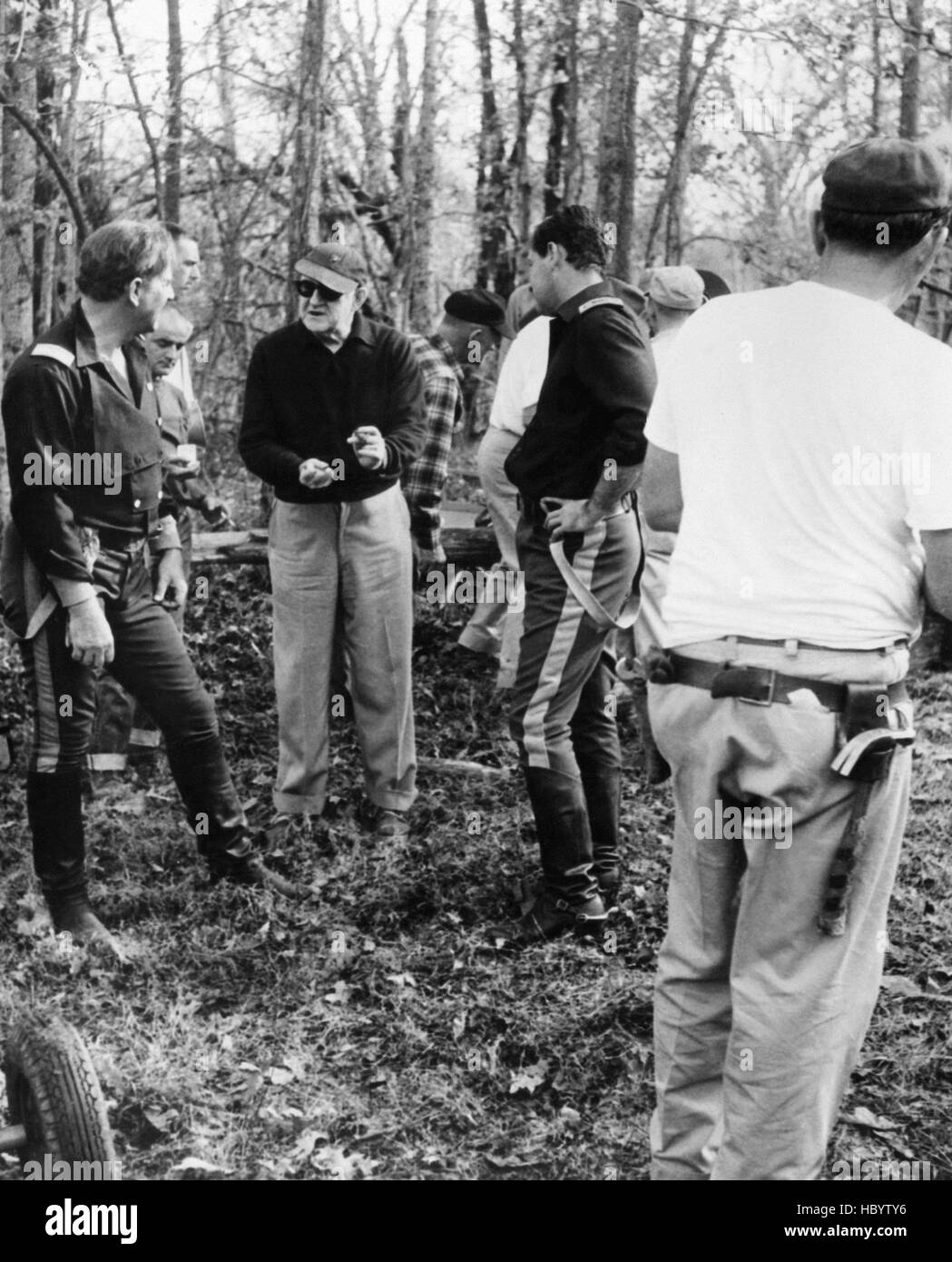 THE HORSE SOLDIERS, from left: John Wayne, director John Ford, William ...