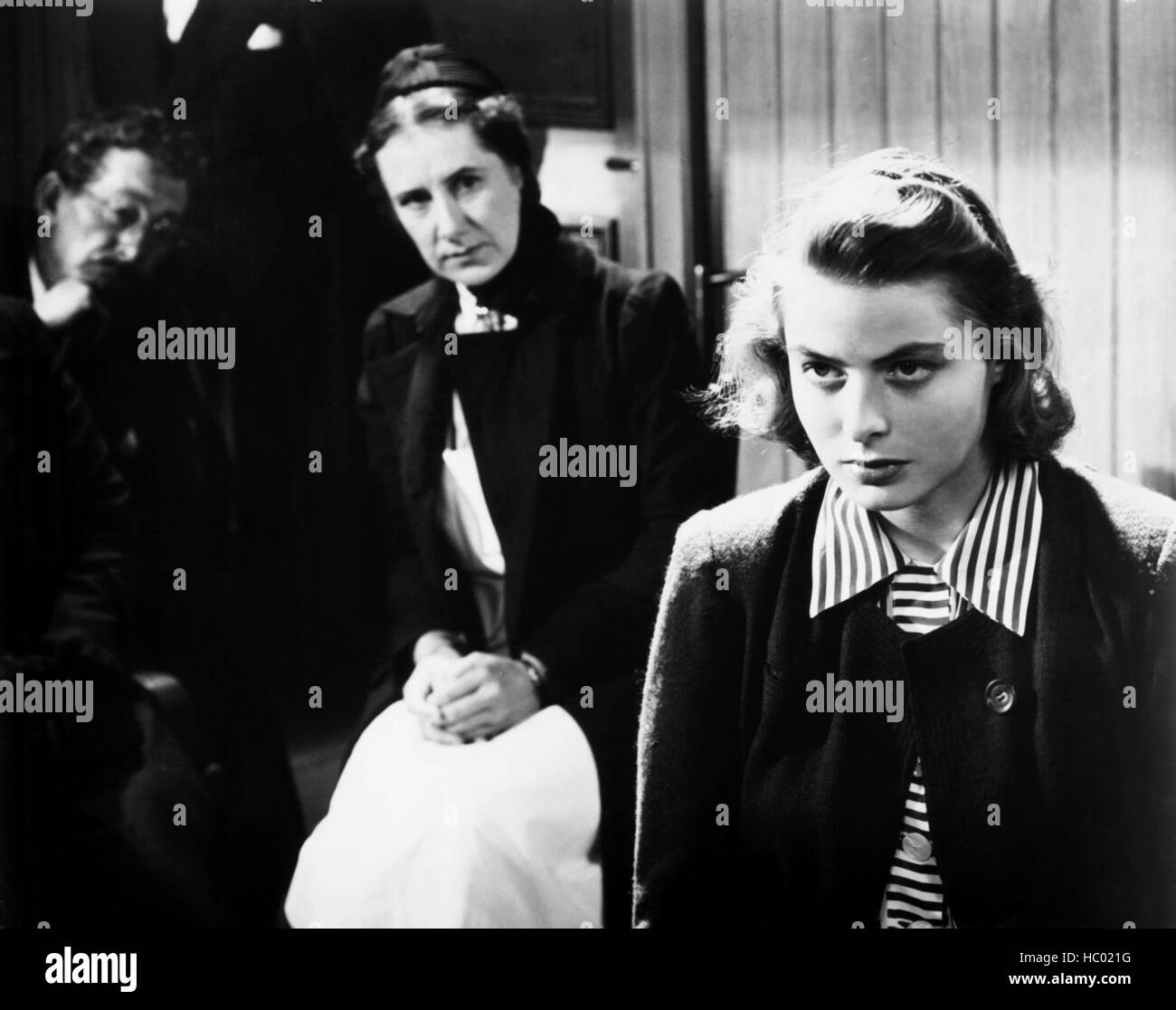 JUNINATTEN, (aka A NIGHT IN JUNE), Ingrid Bergman, (right), 1940 Stock ...