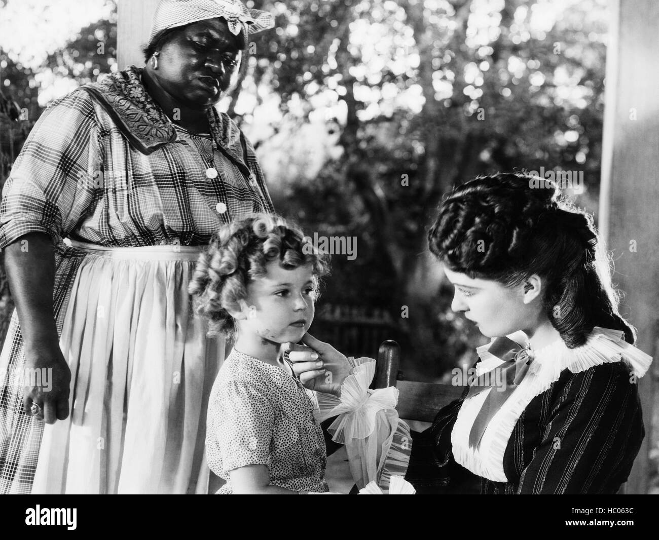 THE LITTLE COLONEL, from left: Hattie McDaniel, Shirley Temple, Evelyn ...
