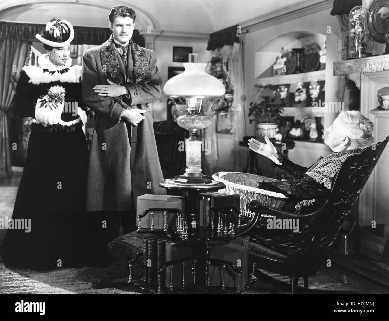 LYDIA, from left Merle Oberon, Reeves, Gertrude Hoffman, 1941 Stock Photo Alamy