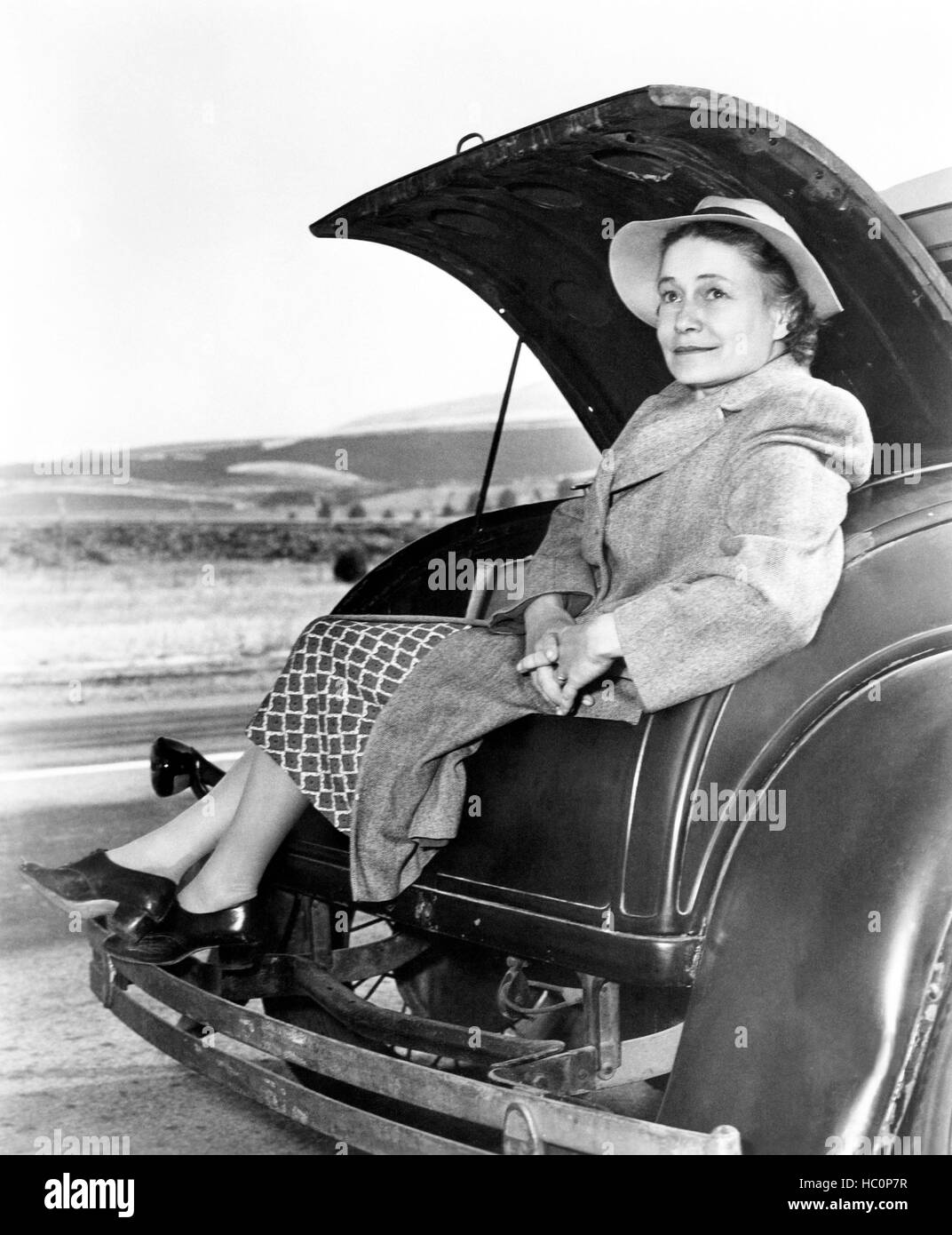 THE MATING SEASON, Thelma Ritter, 1951 Stock Photo - Alamy