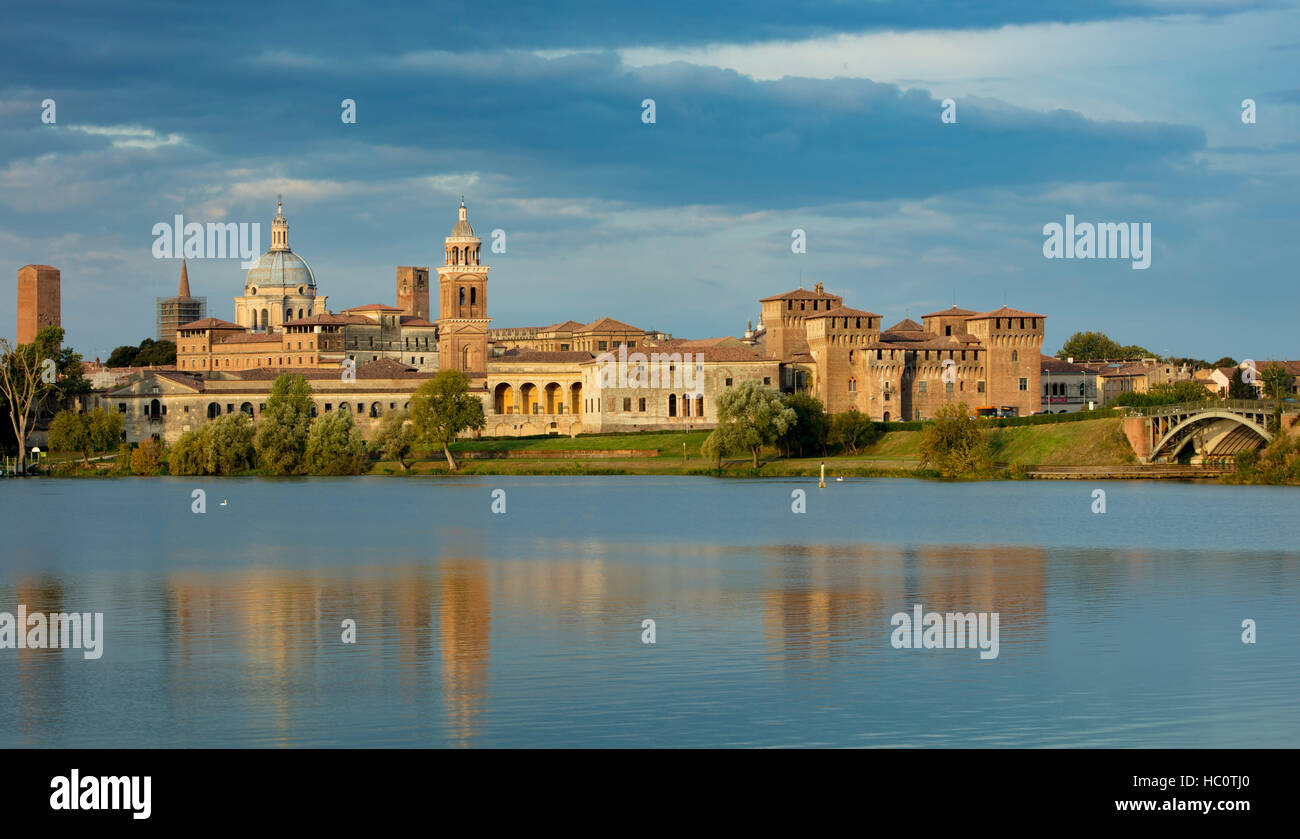 Early morning over Medieval town of Mantova and Lago Inferiore, Lombardy, Italy Stock Photo
