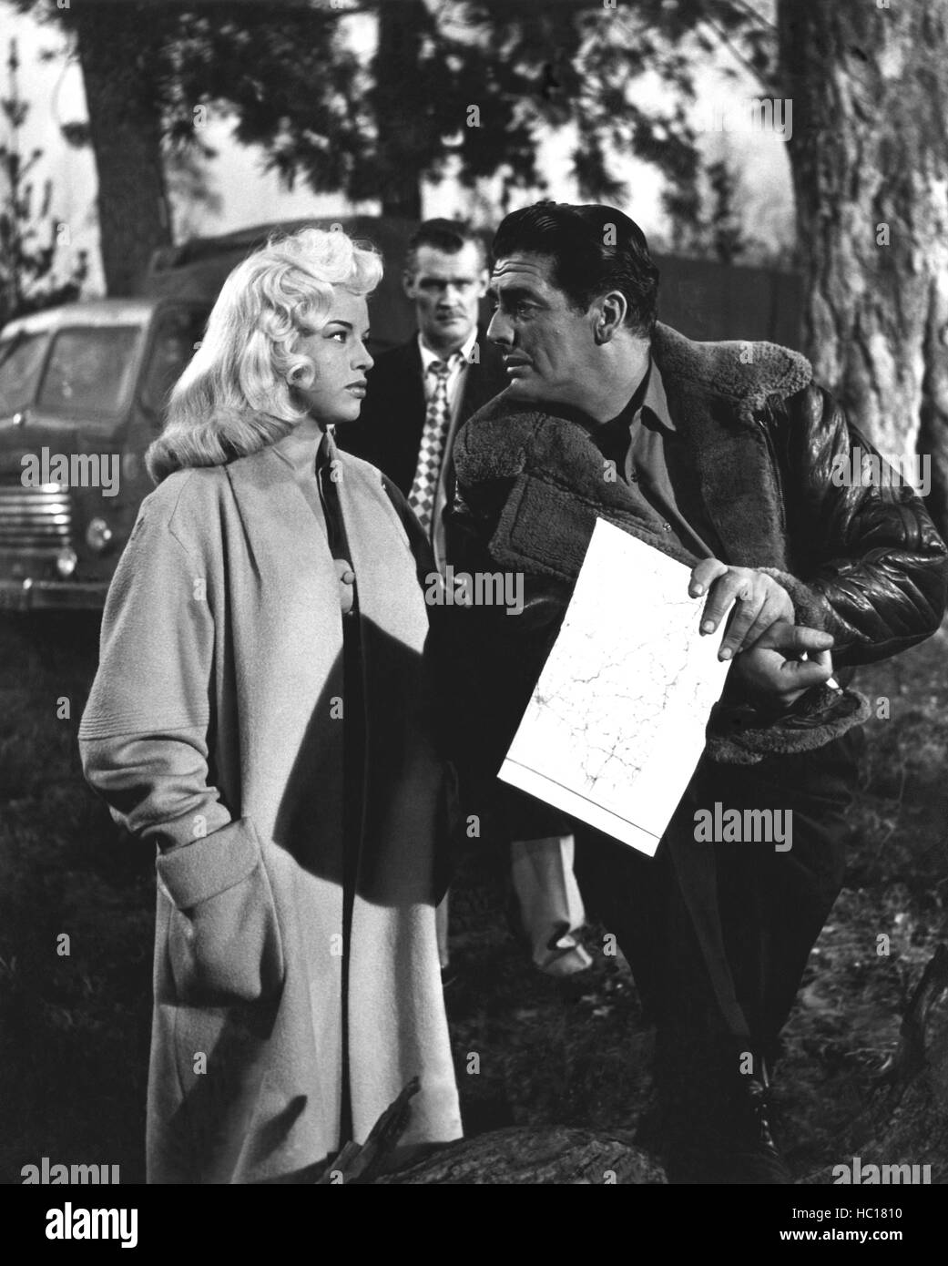 THE LONG HAUL, from left Diana Dors, Patrick Allen, Victor Mature