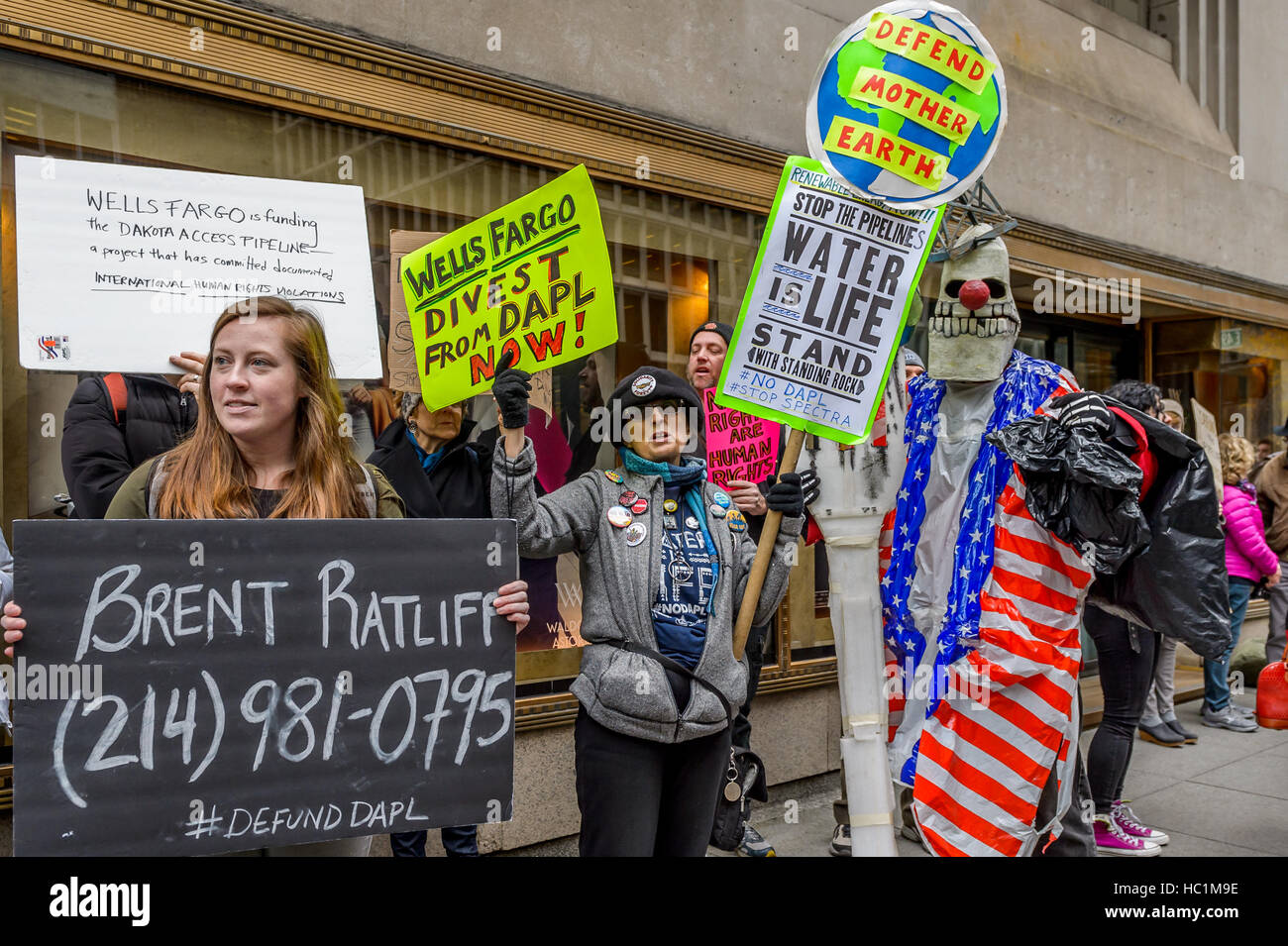 Dapl Awareness New York, United States. 06th Dec, 2016. In Solidarity with Standing ...