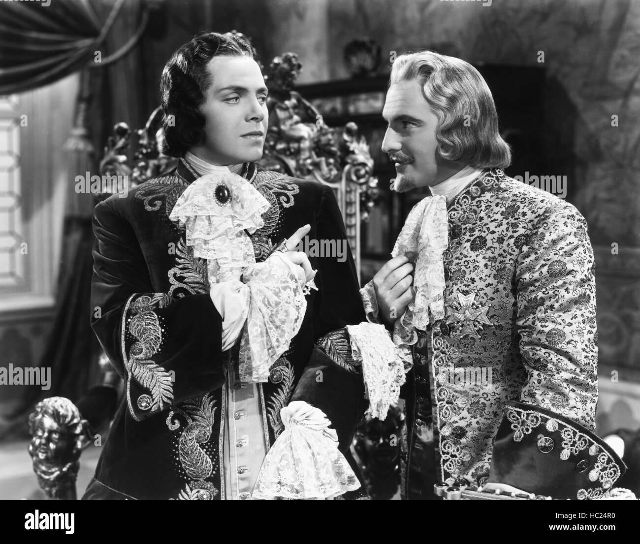 THE MAN IN THE IRON MASK, from left, Louis Hayward, Joseph Schildkraut