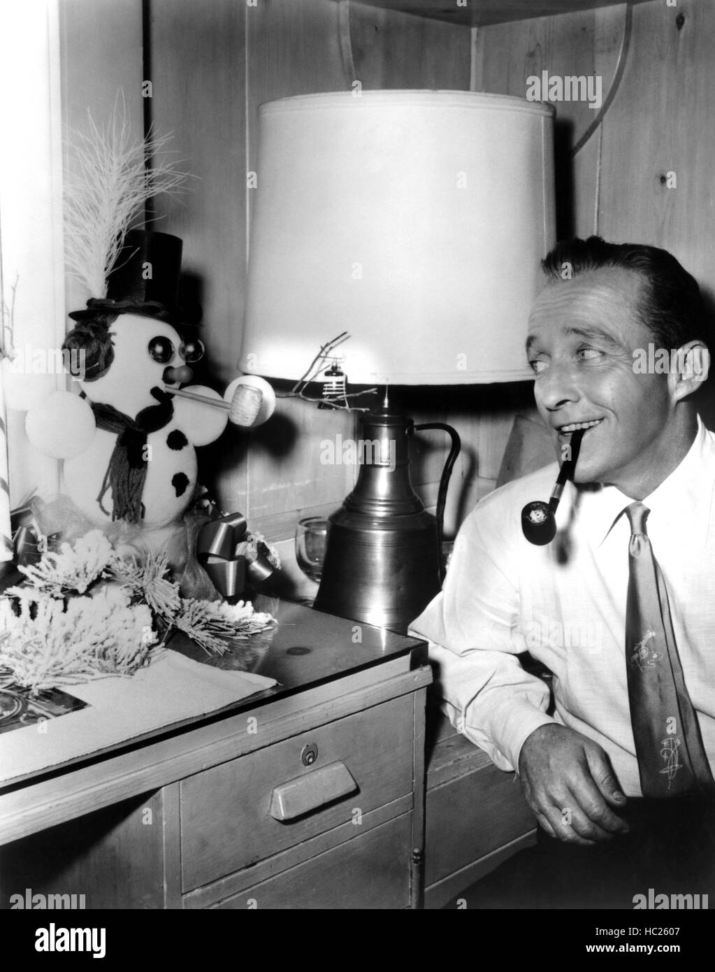 Man On Fire Bing Crosby In His Dressing Room 1957 Stock Photo Alamy