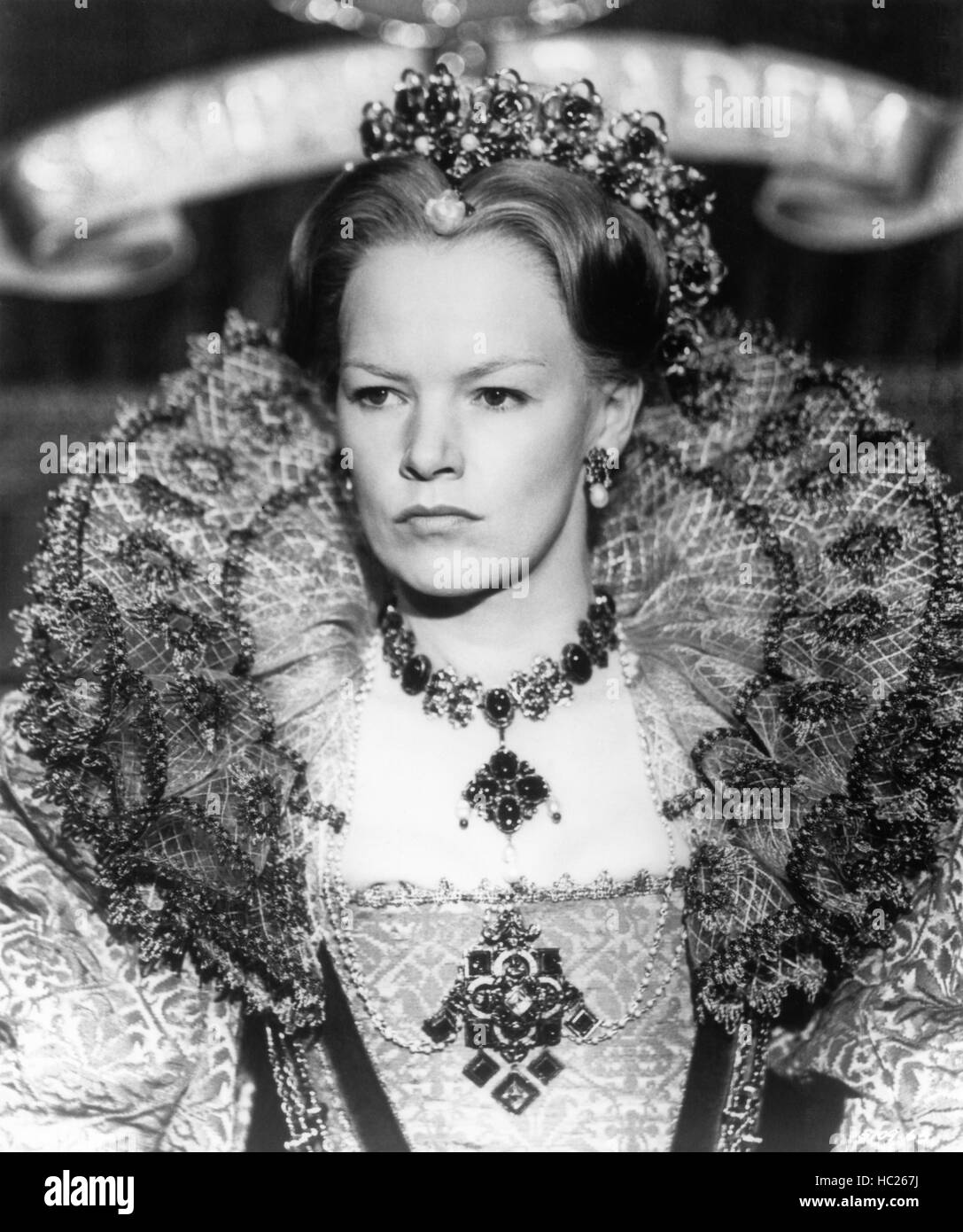 MARY QUEEN OF SCOTS, Glenda Jackson, 1971 Stock Photo Alamy