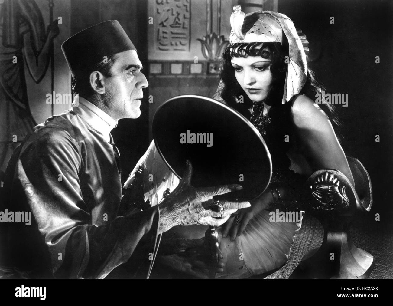 THE MUMMY, Boris Karloff, Zita Johann, 1932 Stock Photo - Alamy